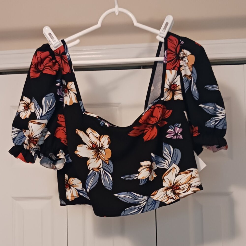 NWT Shein Black/Orange Short Sleeve Crop Top Size 2XL